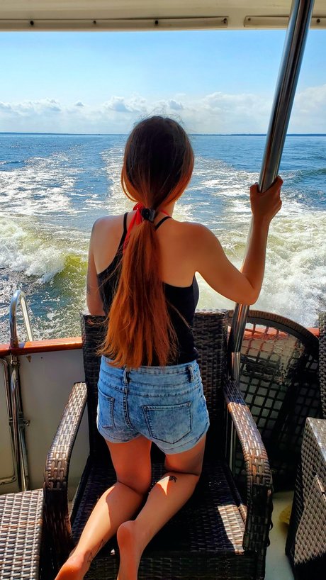 Mrs Awkward The Meme Queen pornstar xxx archive