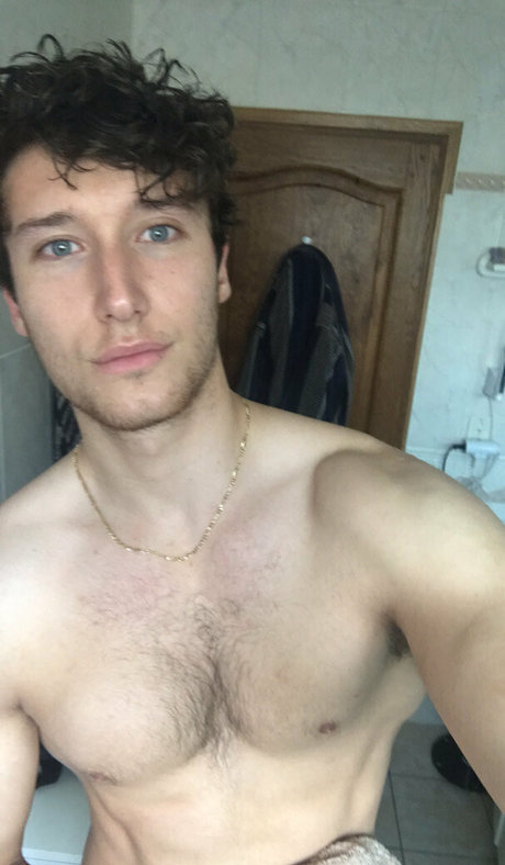 redarmy nude model img