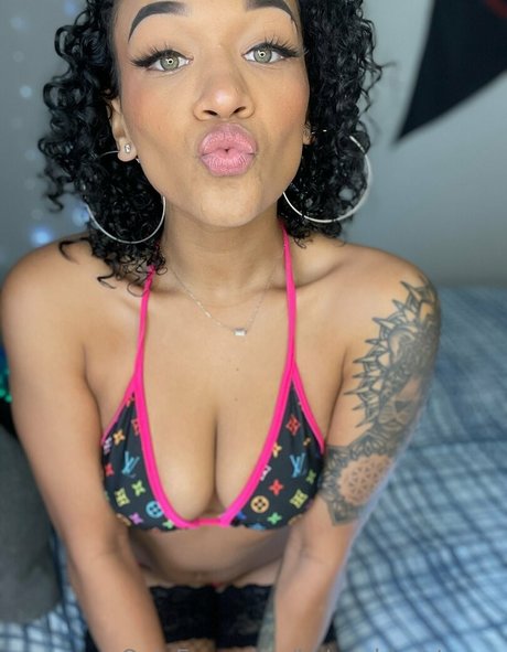 katgoddesstease Profile pic