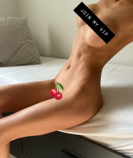 norwegianlisa model naked photo