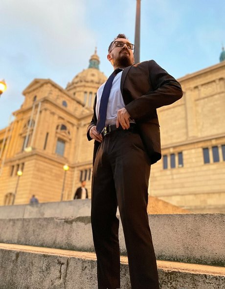 officepant high quality model image