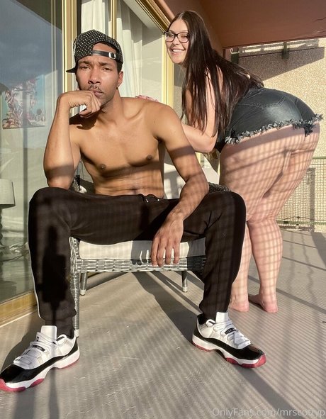 mrscottyp model nude pics