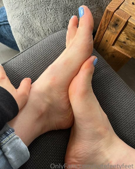 cutefeetyfeet model sex pictures