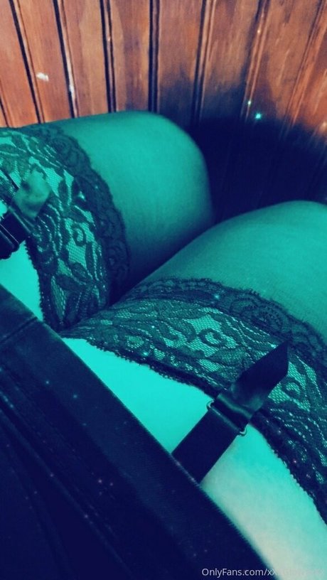 xxxglowyxxx free model images