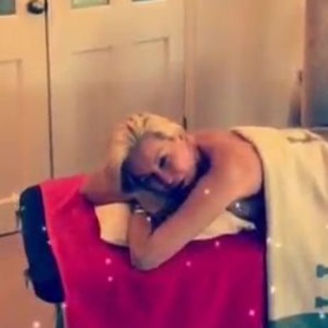 Denise Van Outen nudes actress images