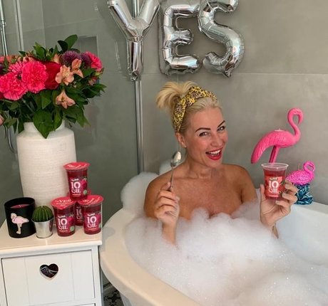 Denise Van Outen sexy star gallery