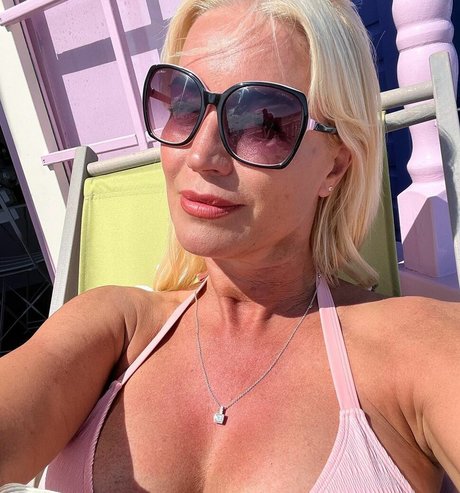 Denise Van Outen exclusive star gallery