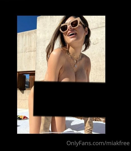 miakfree model art image