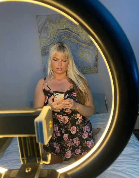 roxirenay Profile pic