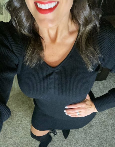 MrsAvaAndrews xxx pornstar archive