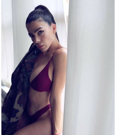 danellaurbaytv model perfect image