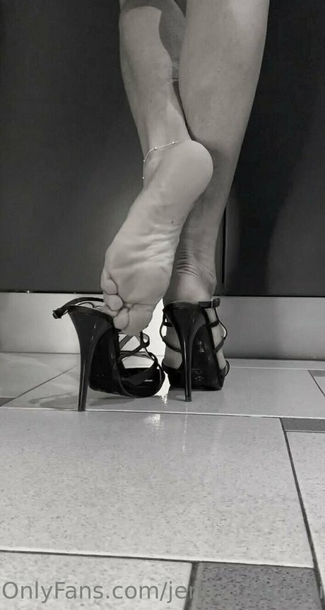 jenny 38piedi free pornstar photo