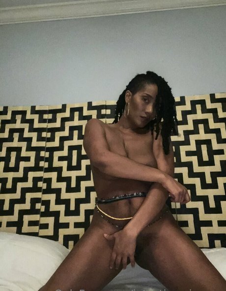 Jet Setting Jasmine xxx model img