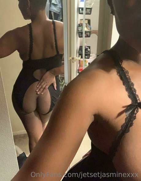 Jet Setting Jasmine best model photos