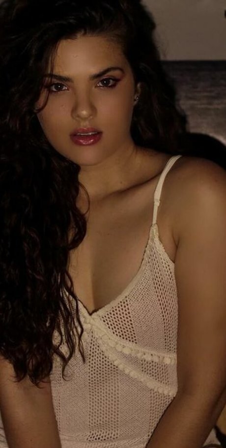 Livia Inhudes perfect star picture