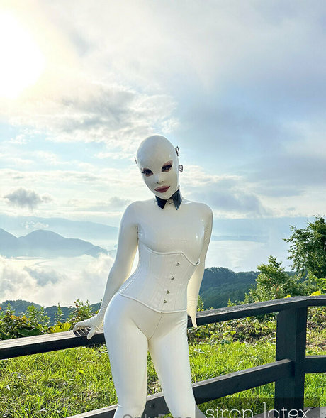 siron latex pornstar beautiful picture