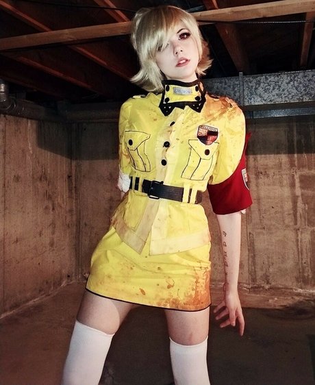 Meggii Cosplay sexy star gallery