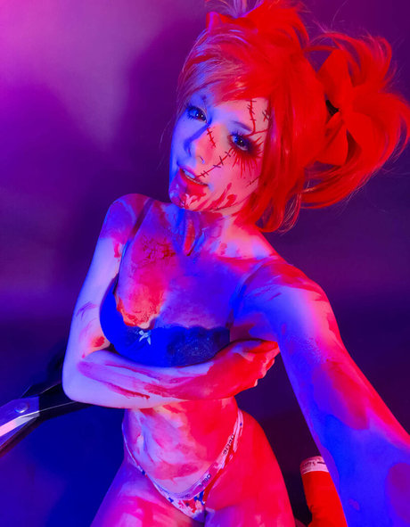 Meggii Cosplay sexy star pics