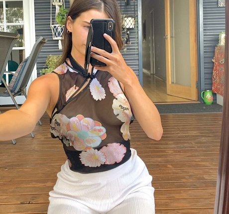 Steph Mandich nudes pornstar pictures