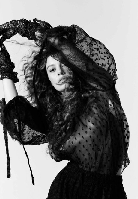 Sophie Charlotte model erotic photo