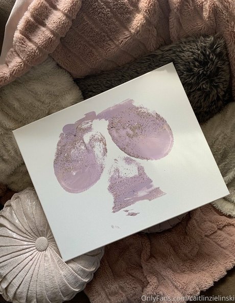 caitlinzielinski model pic