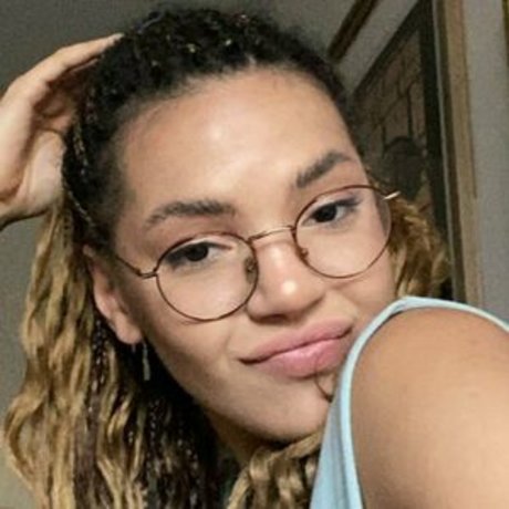 Takarathekoala hot actress galleries