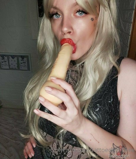 tattoedgirl1free beautiful model photos