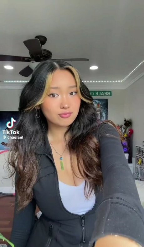 Chaela free model pics