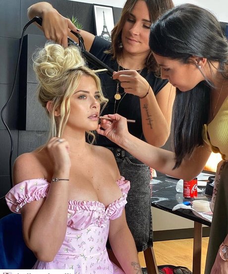 Kelly Vedovelli exclusive model images