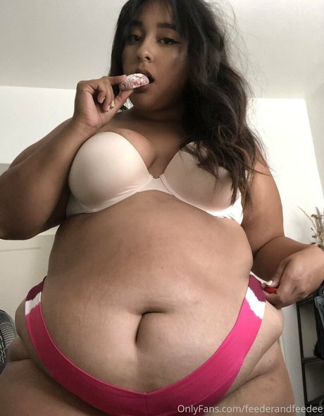 feederandfeedee model naked photo