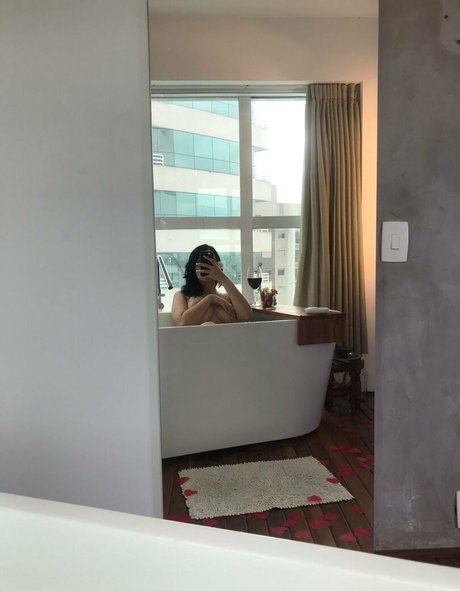 ellaarievilo xxx model gallery