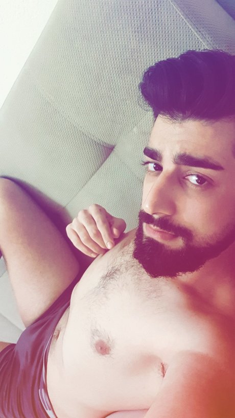 Esmerpasif naked model pictures