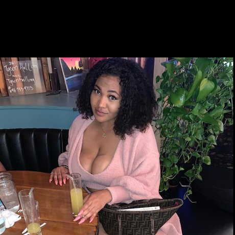 Mulan Banks pornstar hot photo