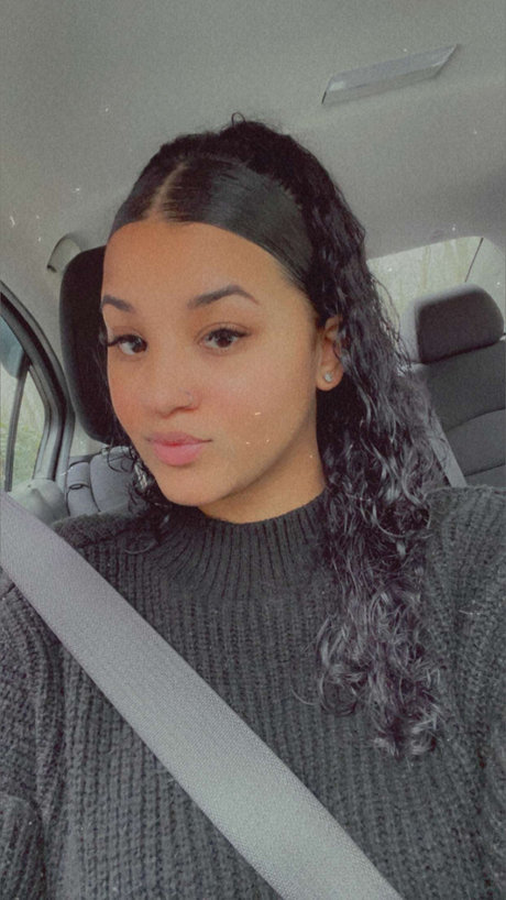 Makalaa_ exclusive pornstar pic