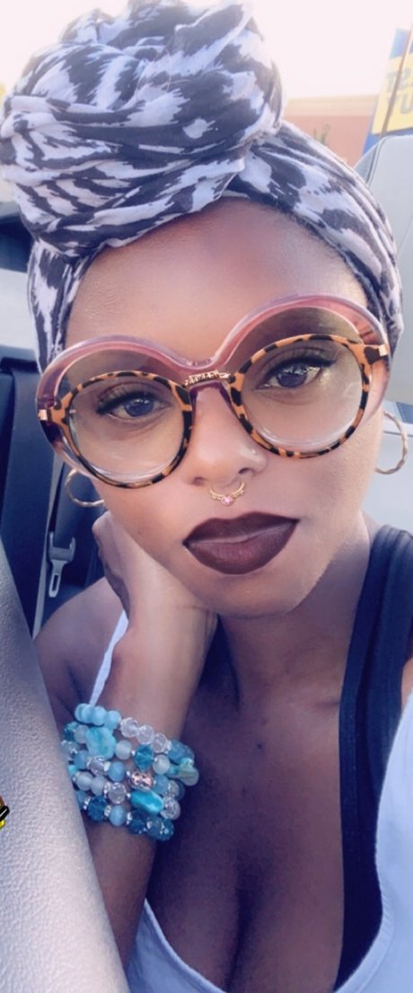 Geneva s Closett model naked picture