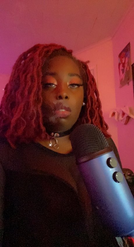 Teeonii best star picture