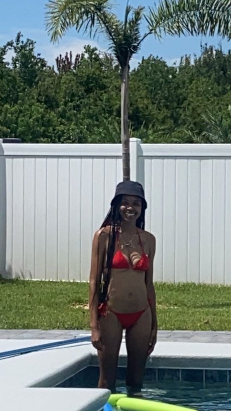 Juju Bean hot model photos