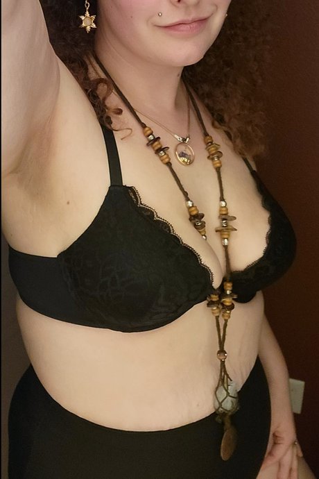 Mystibabe pornstar adult pic