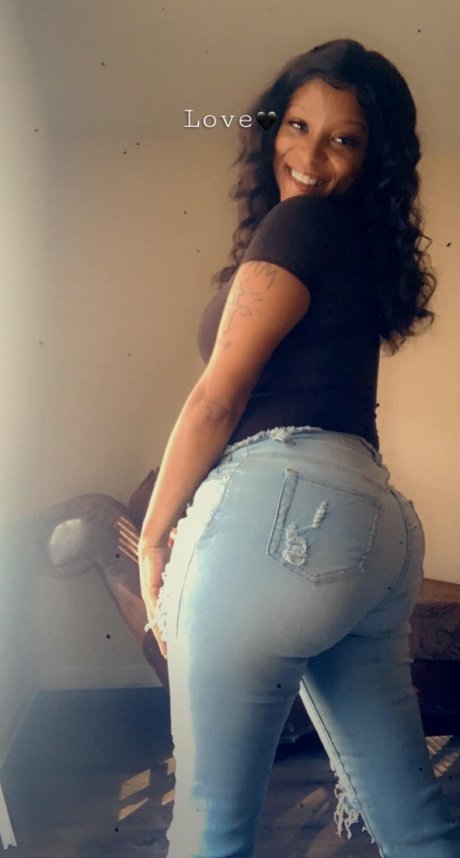 Freaky B star erotic pictures