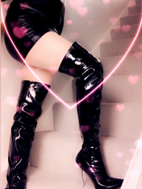 Feet Food amp amp Travel Mistress porn model gallery