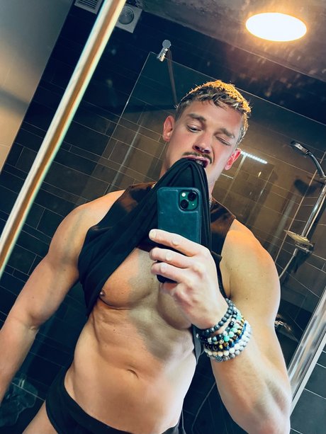 Ferdinand Diego beautiful model img