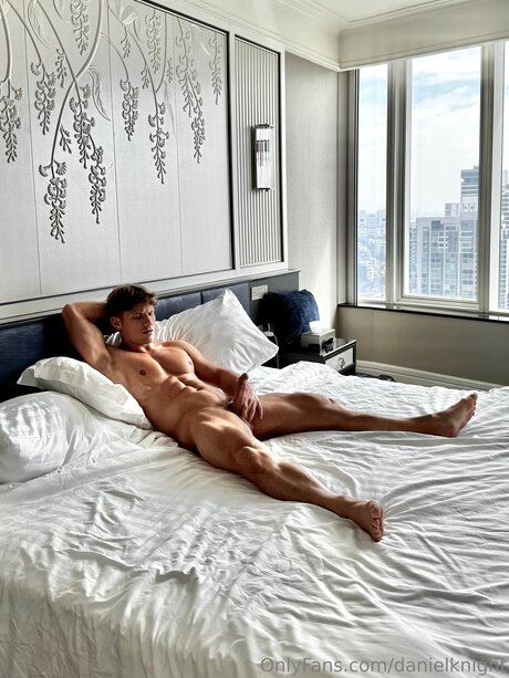 Daniel Knight top model image