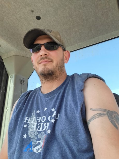 M H exclusive model galleries