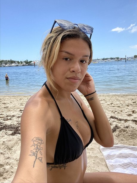 Myaa L_ nice actress picture