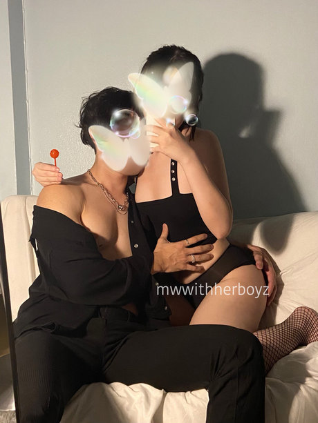 Mhuuwaan_ model art archive