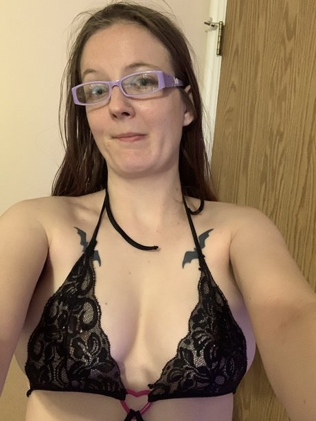 Dark Caitlyn nudes model pics