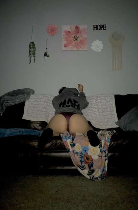 Destiny Nicole beautiful star image