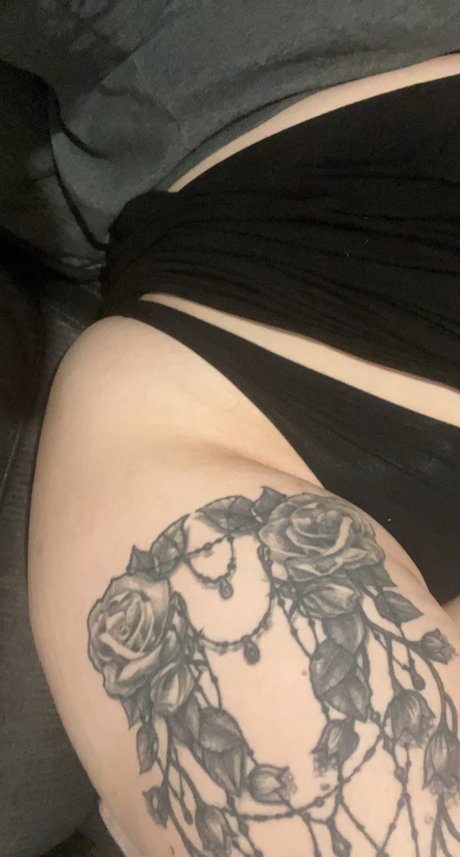 Curvyausqueen model top images