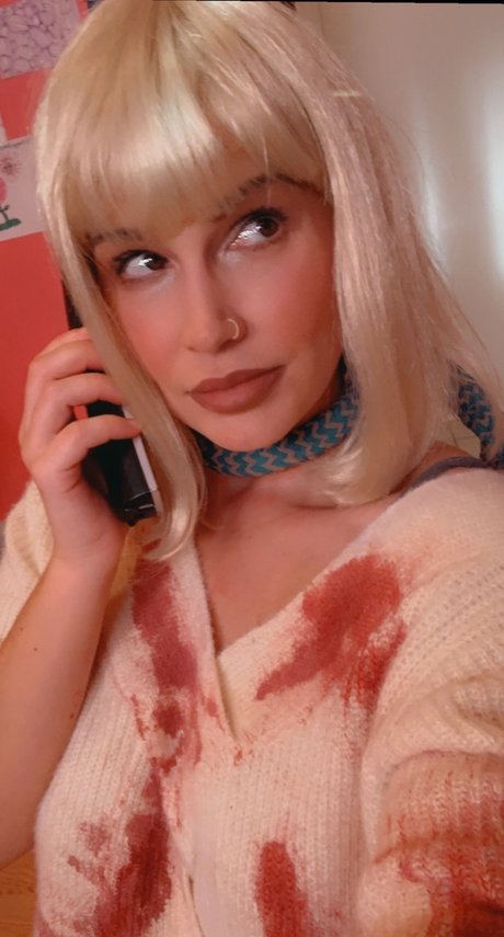 FartMom model sexy pic