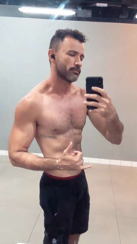 F a c sc Mo_ star exclusive picture